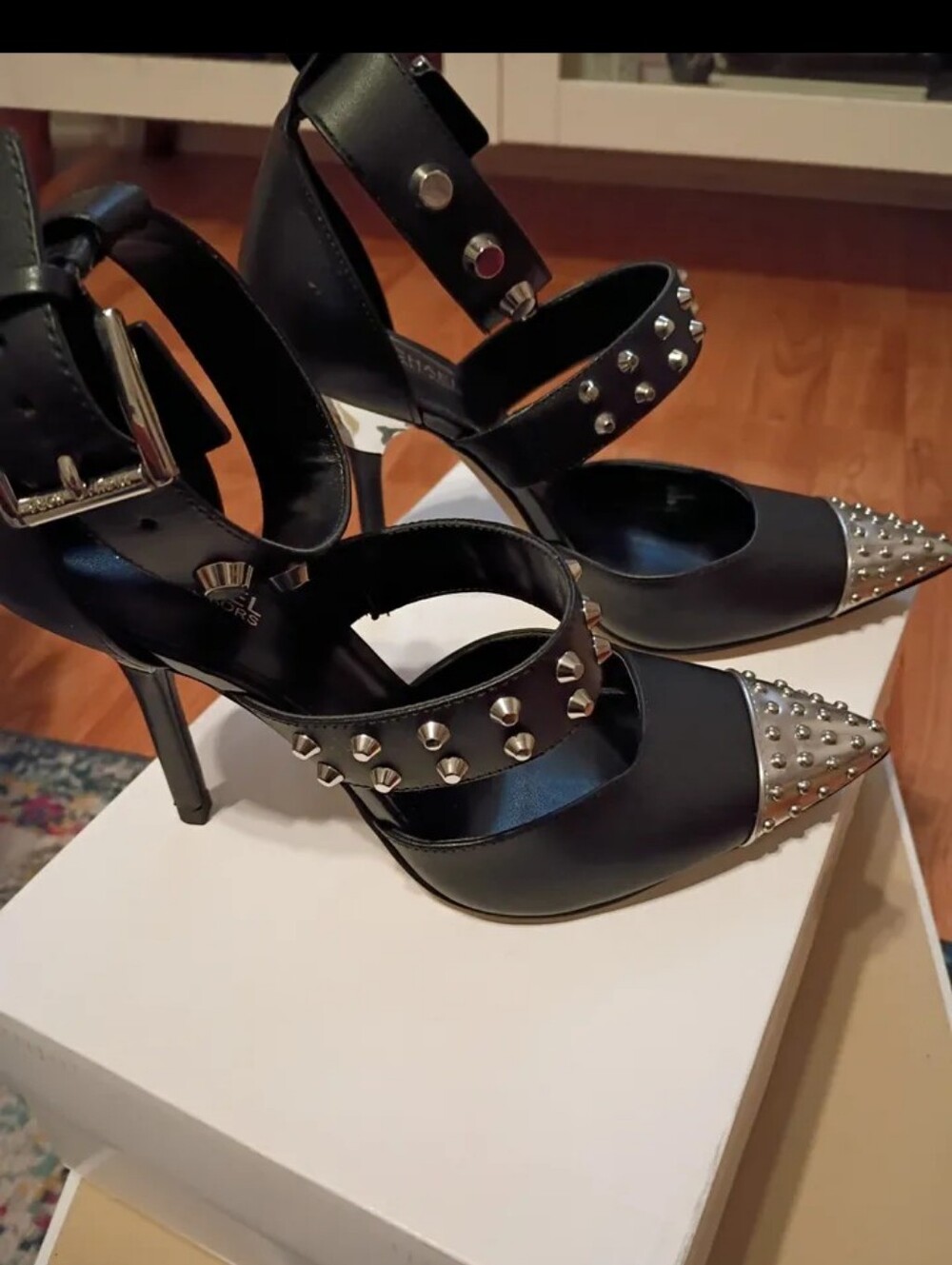 Michael Kors Leather Amal Astor Studded Black Ankle Heels Sz 6